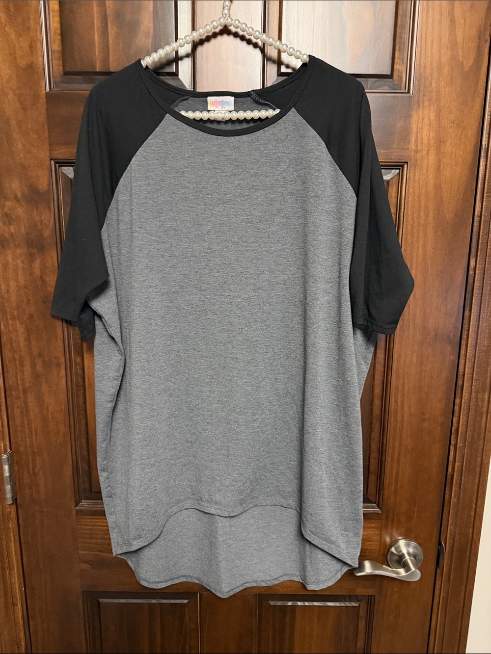 LuLaRoe Two-Tone Raglan Tee in Gray and Black